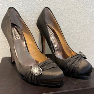 Badgley Mischka women pumps in size 7.5